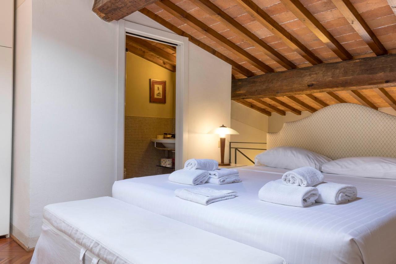 Casa Santa Croce Apartment ฟลอเรนซ์ ภายนอก รูปภาพ