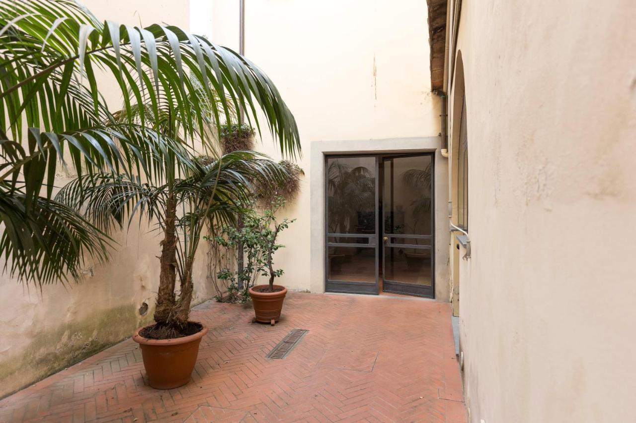 Casa Santa Croce Apartment ฟลอเรนซ์ ภายนอก รูปภาพ